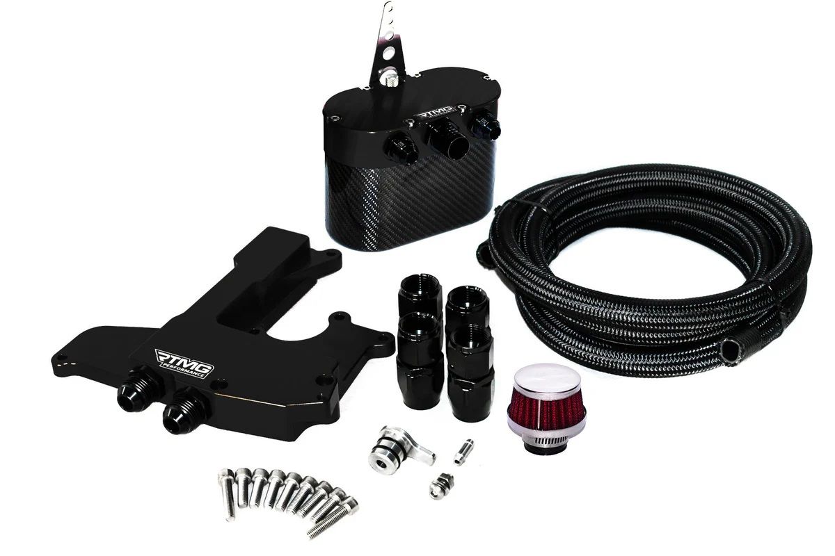 18-20-tsi-carbon-fiber-oil-catch-can-kit-414968 Комплект маслоуловителя из углеродного волокна RTMG Performance для 1.8/2.0 TSI Small Black — изображение 1