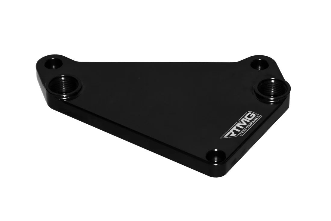 RTMG-901-0901 Переходная пластина масляного радиатора для модернизации коробки передач RTMG Performance DSG DQ381 с фитингами AN10, черная — изображение 1