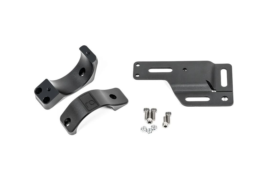 USA-RAD-20-1339 Крепление топливного фильтра Radium Engineering для Mitsubishi EVO 1-6 — изображение 1