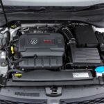 Замена воздушного фильтра Volkswagen Passat (B8) 1.8 TSI 2015+ — изображение 2