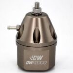 Регулируемый регулятор давления топлива DWR2000. Двойной вход -10AN и выход -8AN. Универсальная фурнитура DW-6-2000-FRT