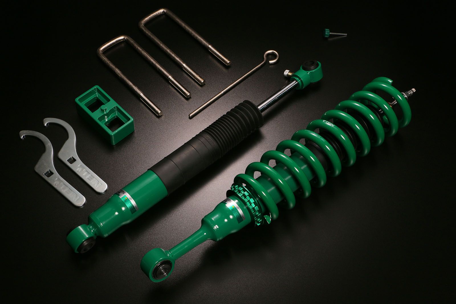 tein-4x4-lift-zawieszenie-gwintowane-toyota-hilux-vigo-04-15 Койловеры Tein 4x4 Lift для Toyota Hilux Vigo (04-15) — изображение 1