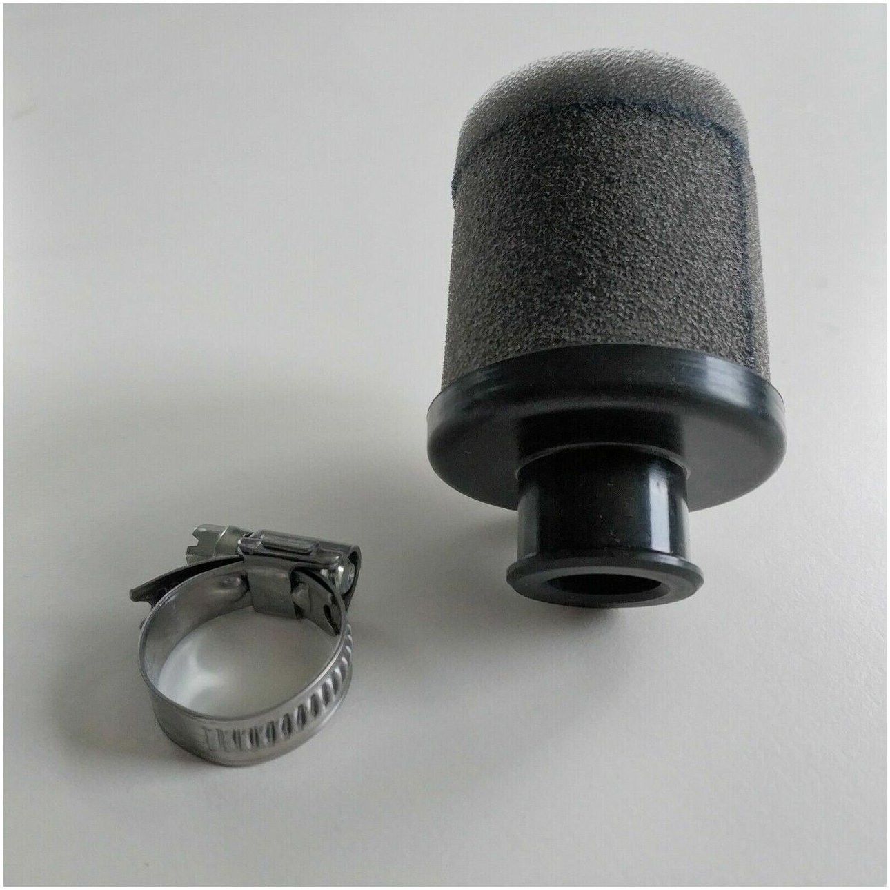 uniwersalny-filterek-odmy-ramair-cv-002-fc-sr-13mm Фильтр сапуна горловины/масляного картера Ramair CV-002-FC 13 мм — изображение 1