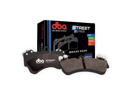 DBA DB15252SS Комплект передних тормозных колодок Street Series, Semi-met Carbon Fiber (4 шт.) для MITSUBISHI ECLIPSE CROSS 2017+